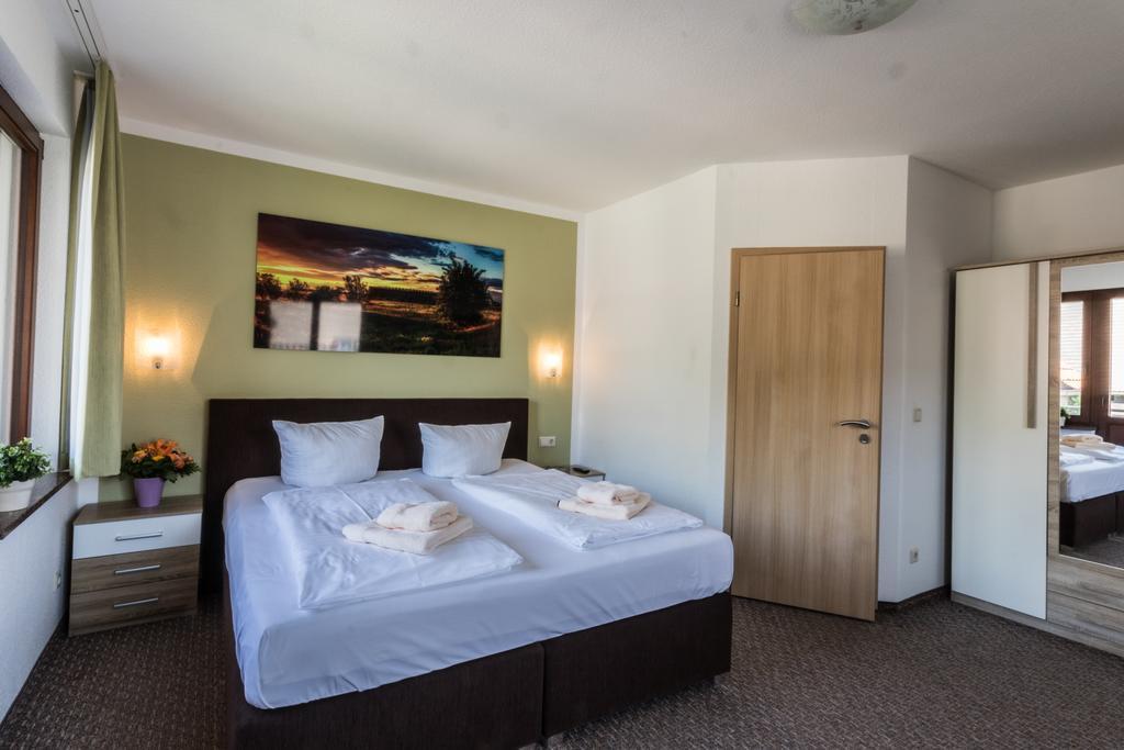 Gasthof Zum Slawen Vetschau Exteriör bild